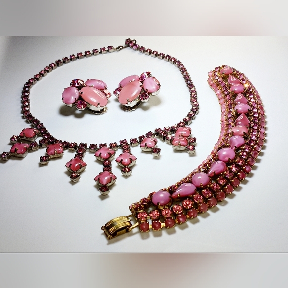 Vintage Set Unsigned Pink Givre Milk Glass Necklace Earrings Bracelet - Picture 14 of 14
